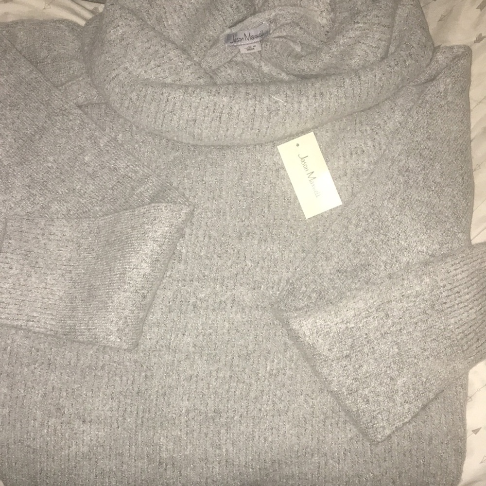 Long neck sweater